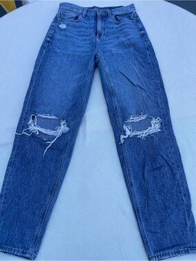 American Eagle Outfitters Women’s Distressed Blue Relaxed Mom Jeans